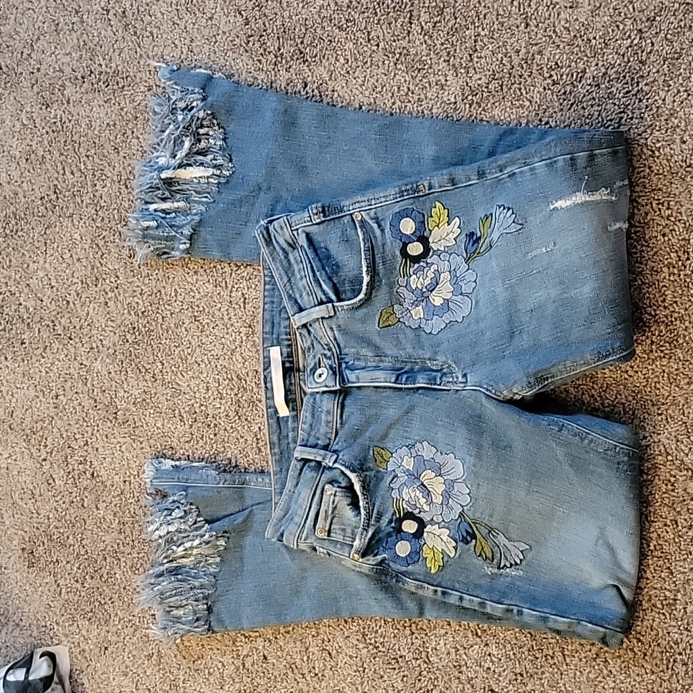 Zara trafulac embroidered jeans size 4